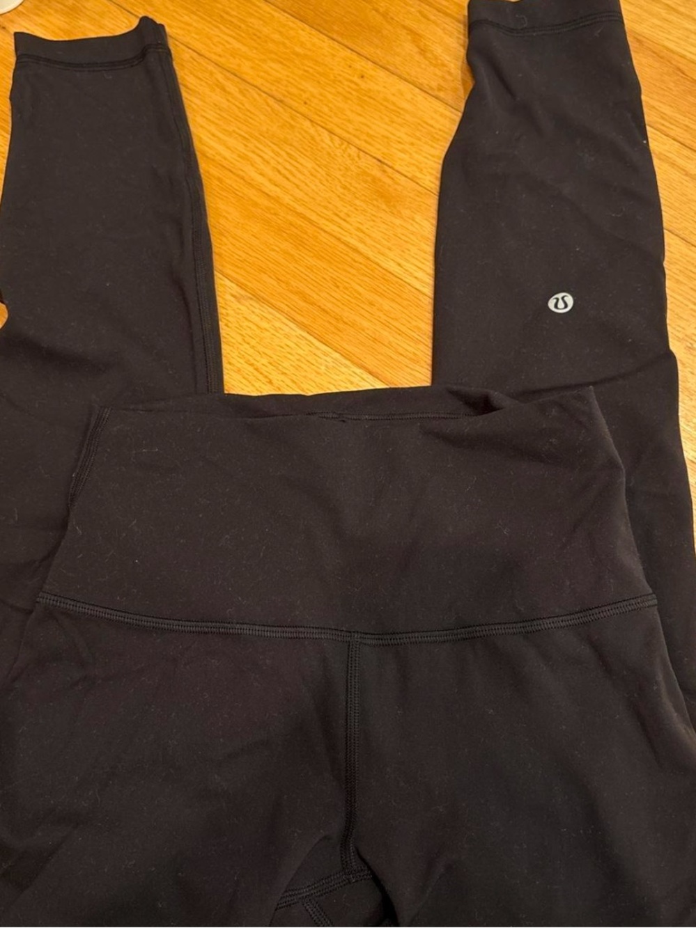 Black lulu lemon leggings!